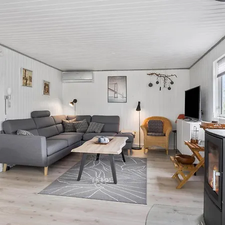 4 Bedroom Cozy In *